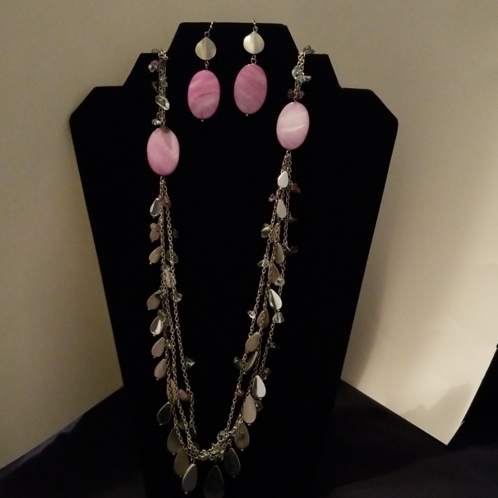 Chico's necklace with earrings